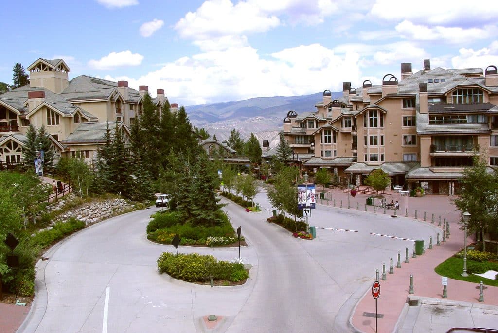 Explore the Best Ski Towns in Colorado with Boardwalk Resort Vacations 2